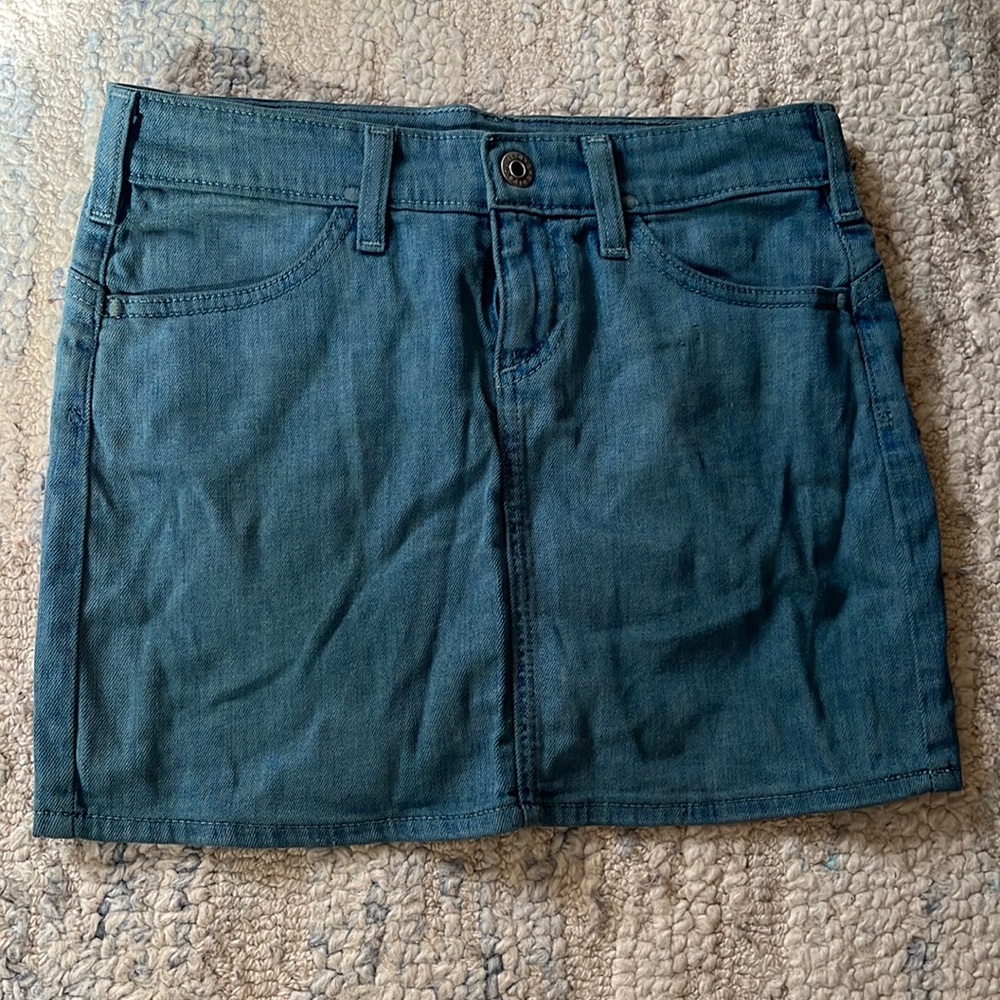 AG skirt